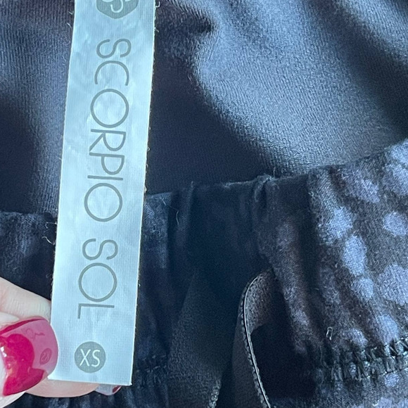 Scorpio Sol Lounge Pants Womens Extra Small XS Black Gray Pull On - Picture 5 of 10